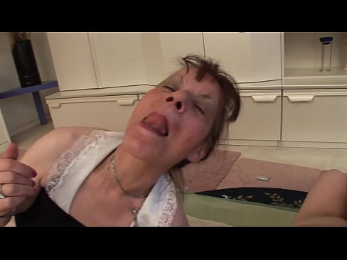 ❤️ Żewġ nanniet u nannu wieħed għandhom threesome ❤ Vidjow porn lilna ❤