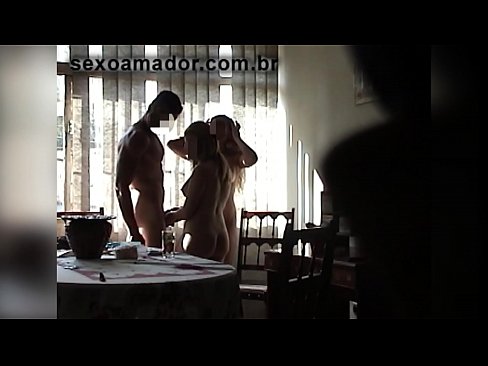 ❤️ Ħbieb sesswali jistiednu raġel ġgant u threesome miegħu ❤ Vidjow porn lilna ❤