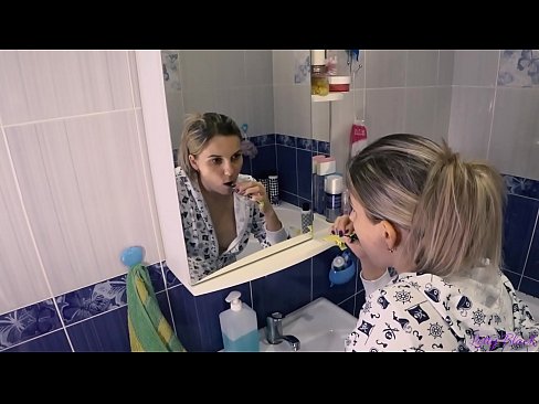 ❤️ Hack ma 'żgħażagħ fil-piġami truf orali cum fil-ħmar - letty iswed ❤ Vidjow porn lilna ❤